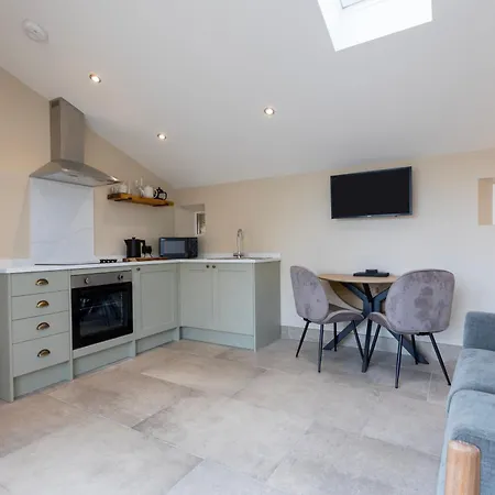 The Old Cutter Shed Apartment Whitby